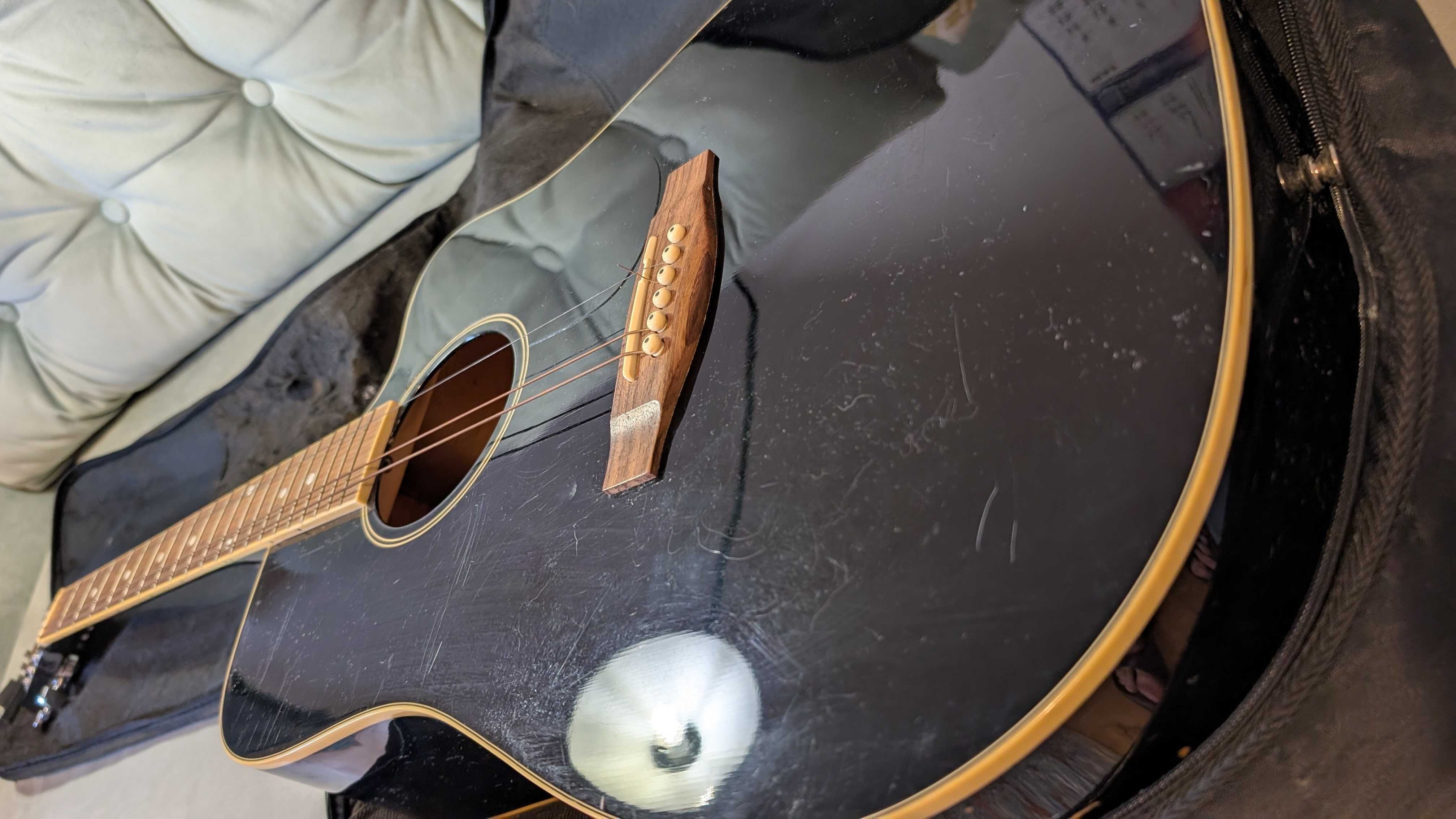Czarna Gitara Akustyczna Rosario z Pokrowcem - Wygodna, na Start