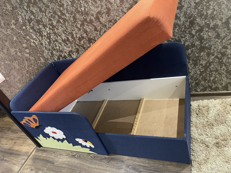 Дитяче ліжко- диван