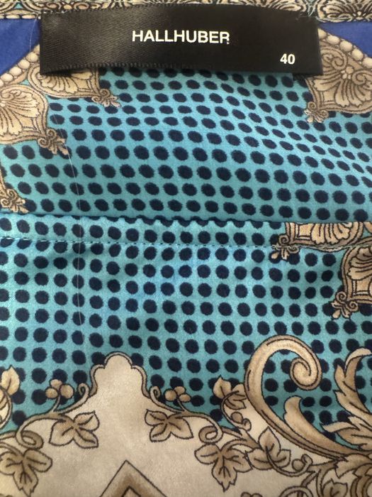 Jedwabna bluzka marki Hallhuber