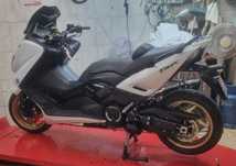 Yamaha T-max 530
