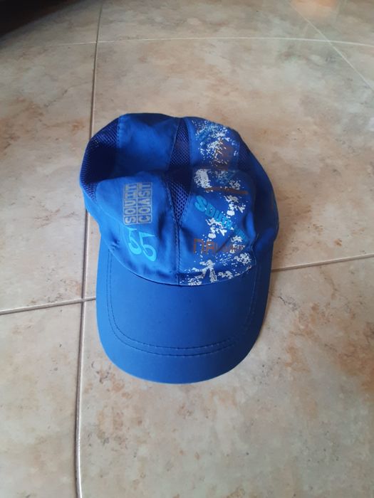 Czapka z daszkiem dla chłopca, przewiewna, stan bdb