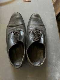 sapatos pretos 42