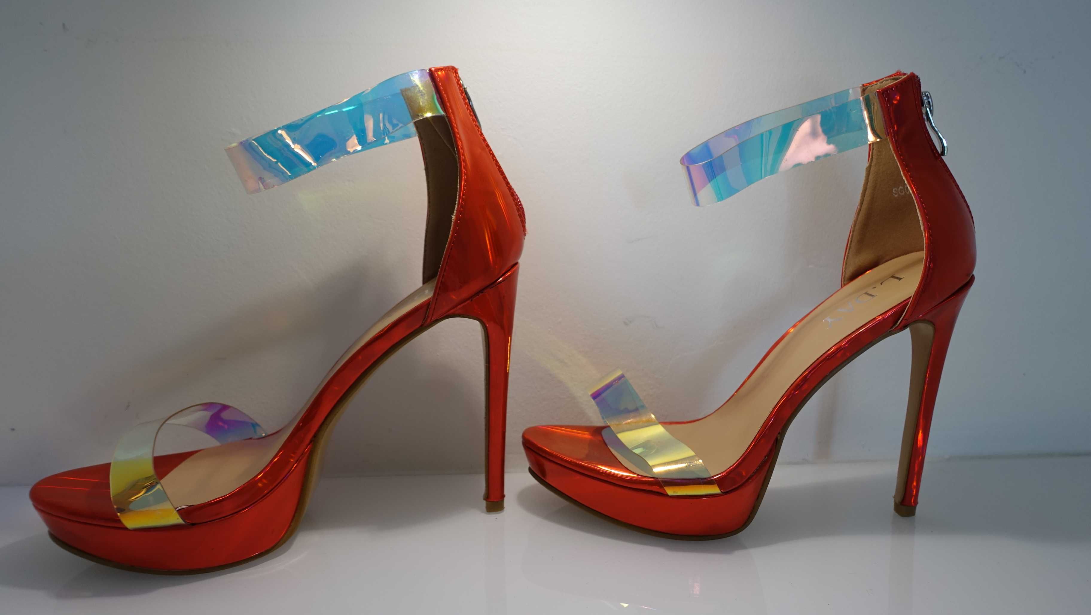 Sandały/buty na obcasie L.Day, czerwone lakierowane , rozmiar 40