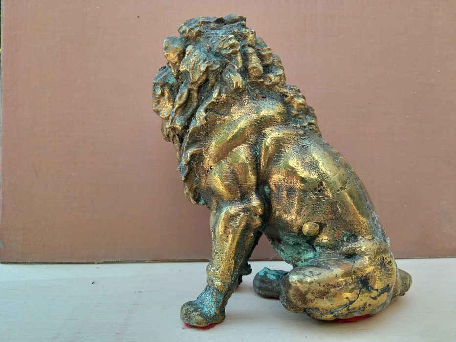 Estatueta em Metal
