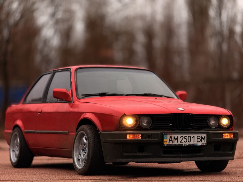 Продам корч е30 купе