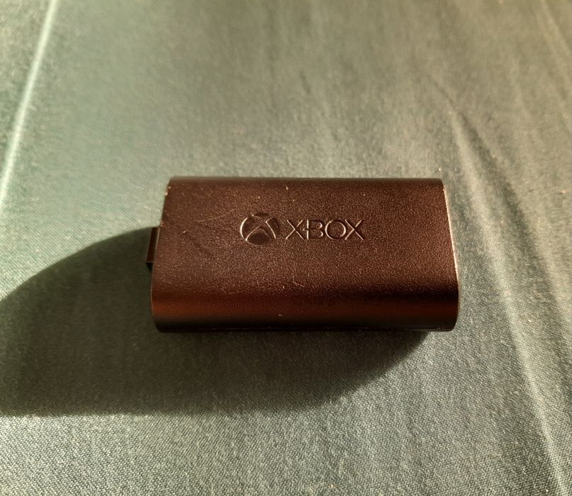 Microsoft Xbox Play & Charge Kit – akumulator do pada