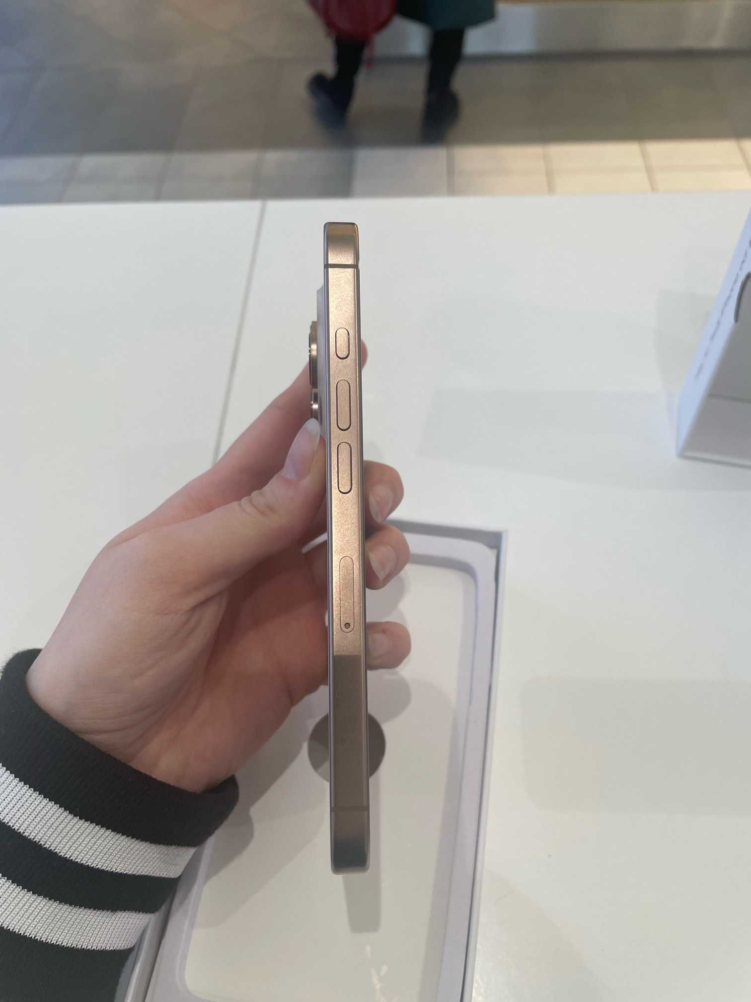 OKAZJA! iPhone 16 Pro Max 256 GB Desert Titanium – jak nowy!