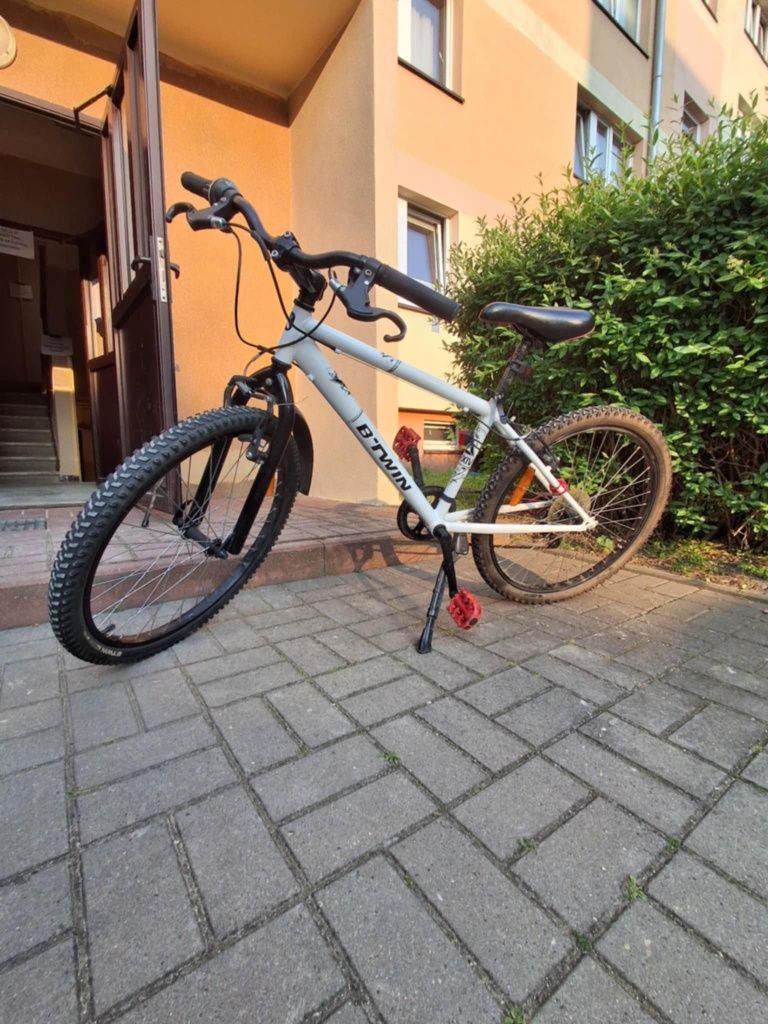 Sprzedam rower koła 24 całe dla chłopaka