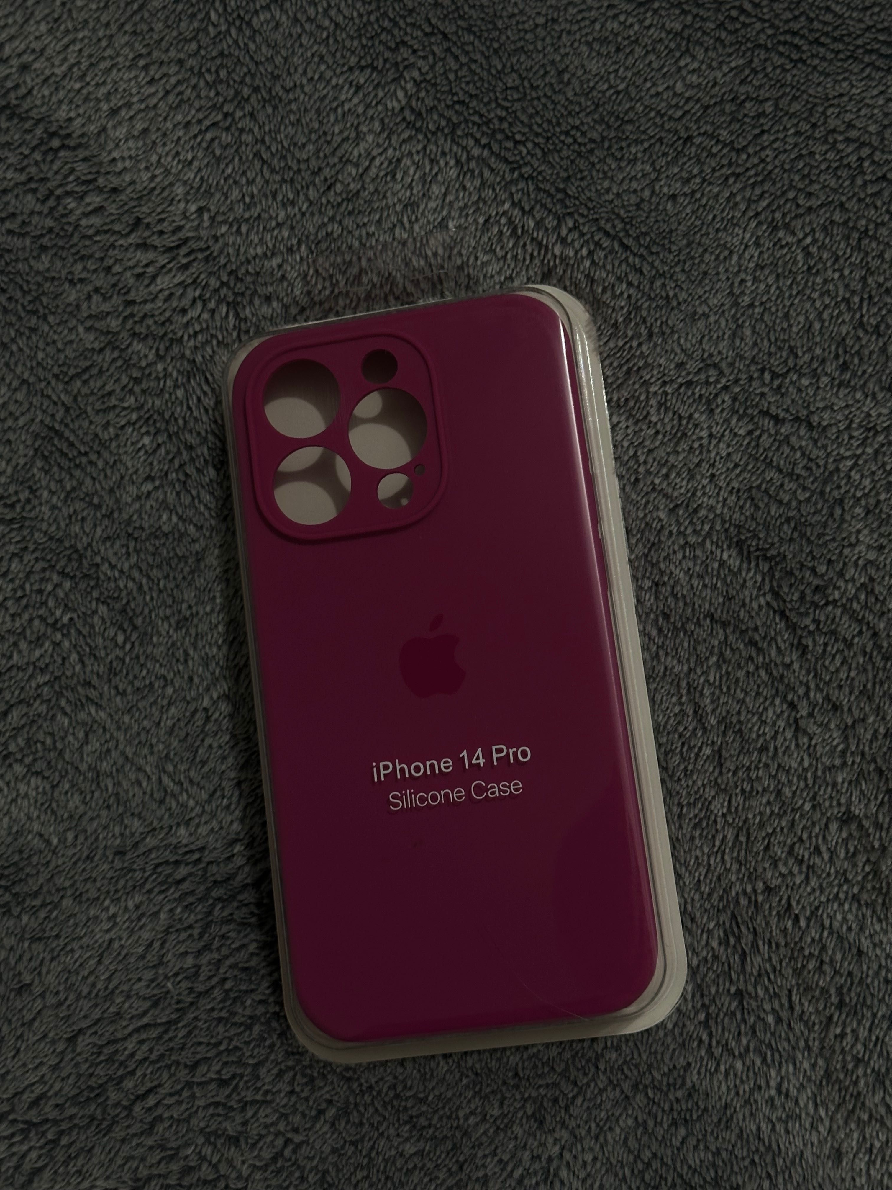 Чехол на Iphone 14 pro