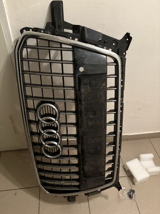 Grill przodu Audi Q5