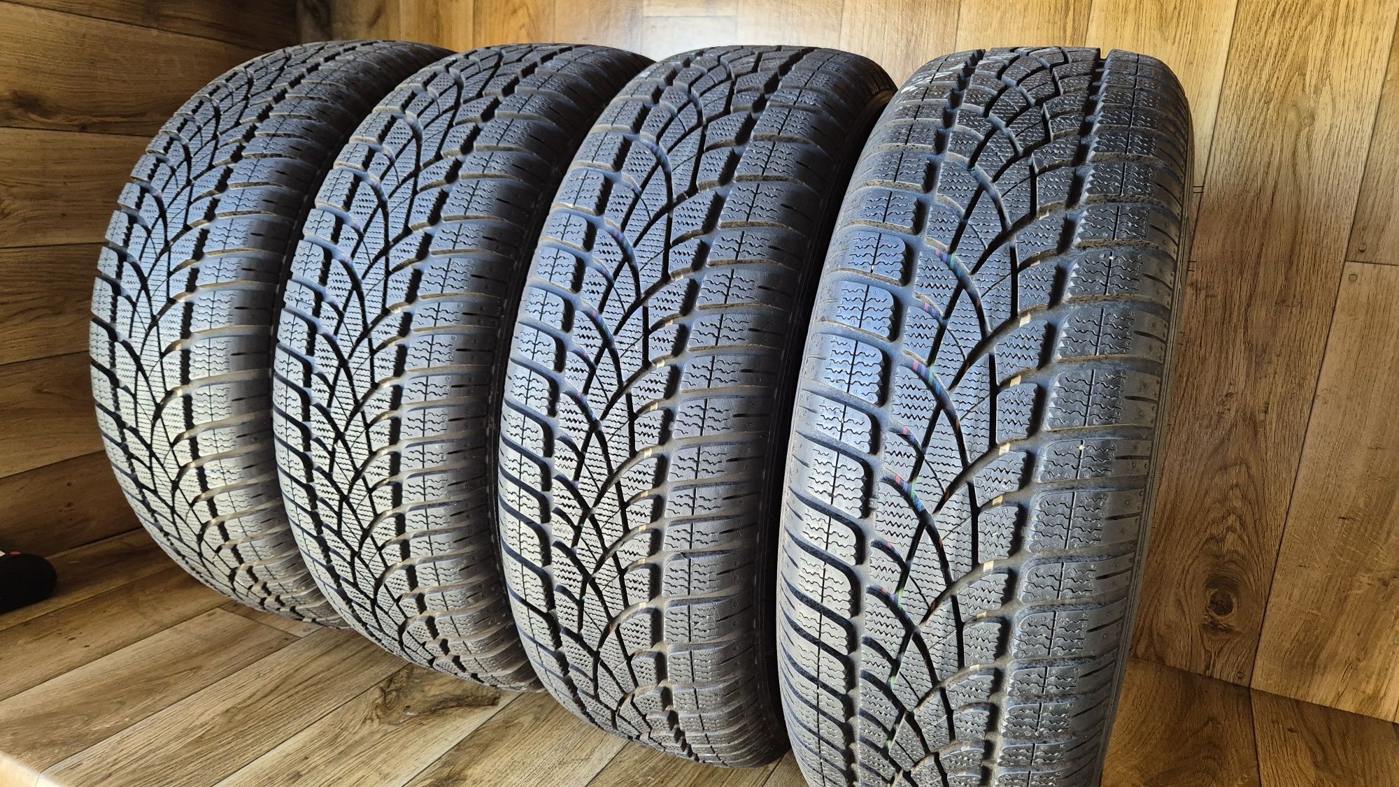 215/60/17C Dunlop Komplet zima 8mm 18r jak Nowe