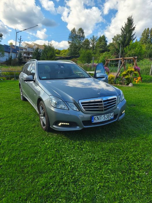 Mercedes-Benz Klasa E MERCEDES-BENZ E-klasa 350 4-matic W212 BlueEFICIENCY uszkodzony silnik