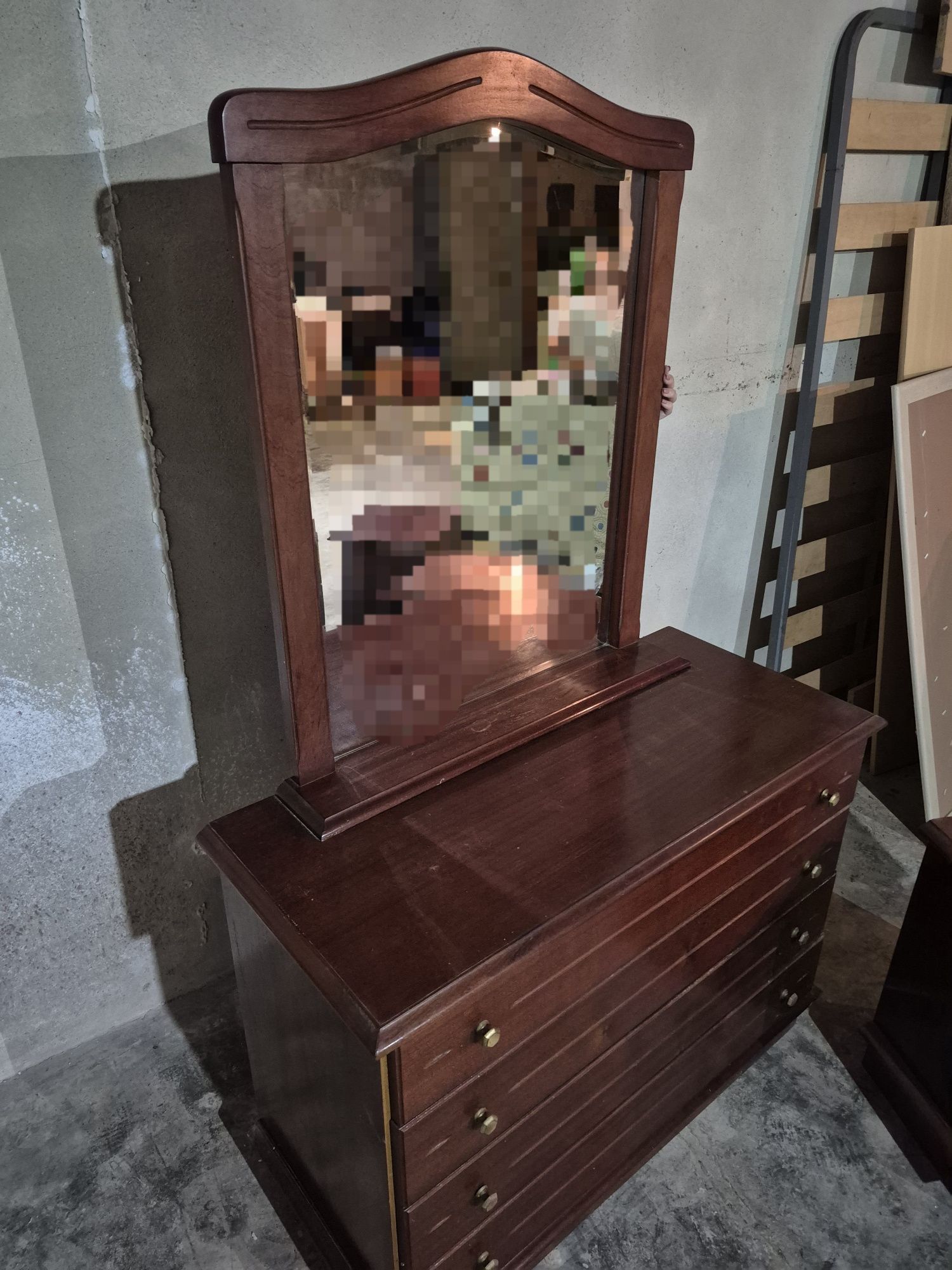 Conjunto comuda e mesas cabeceira