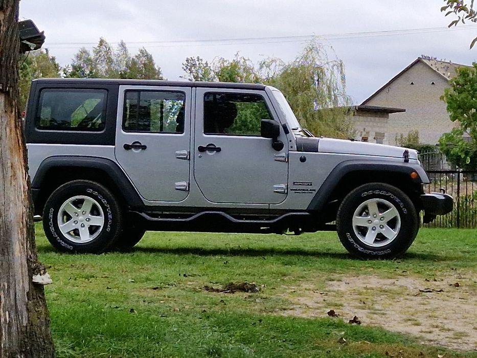 Wrangler w  zachowany w oryginalnym stanie wolny od korozji