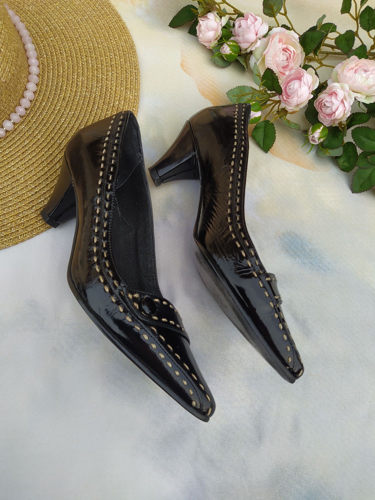 Czółenka damskie r. 36 skóra naturalna Kurt Geiger