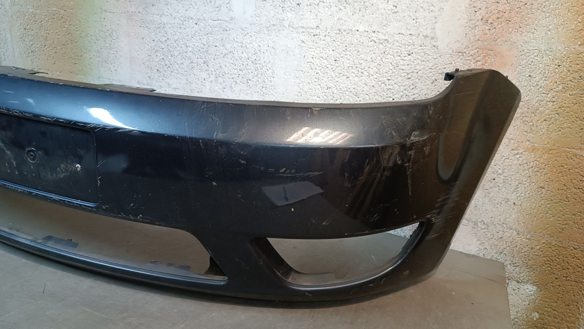 Vendo parachoque de frente Ford fiesta ano 2002/05