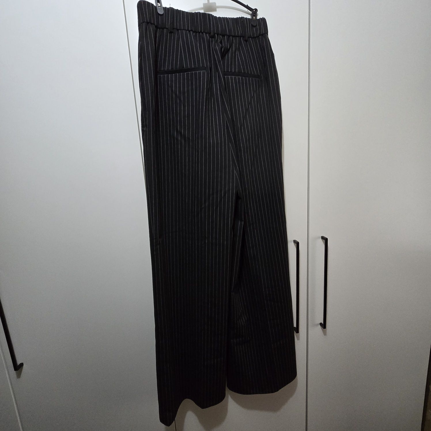 Spodnie Reserved wide leg szerokie nogawki czarne w paski S wysoki sta