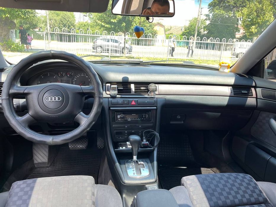 Audi A6 C5 1999 2.5