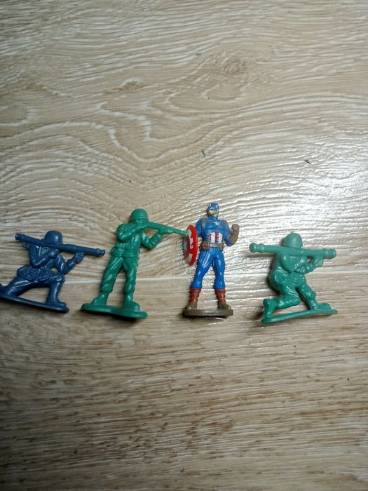 Kapitan Ameryka, żołnierzyki captain americaa