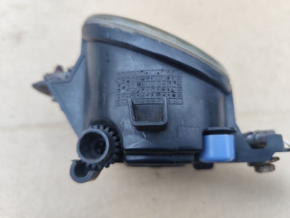 Halogen lampa przeciwmgielna Renault - lewy 8.11.24