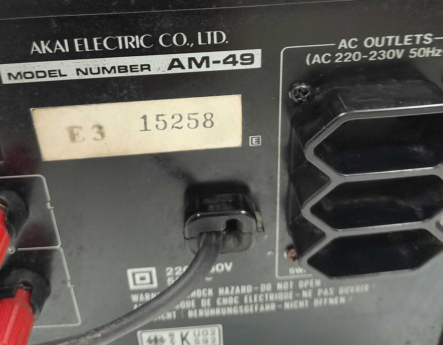 Amplificador analógico Akai AM – 49