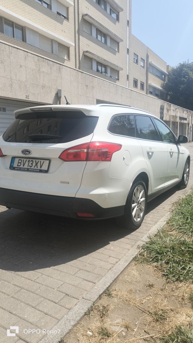 Ford focus Titanium 1.0 ecoboost 125cv • económico