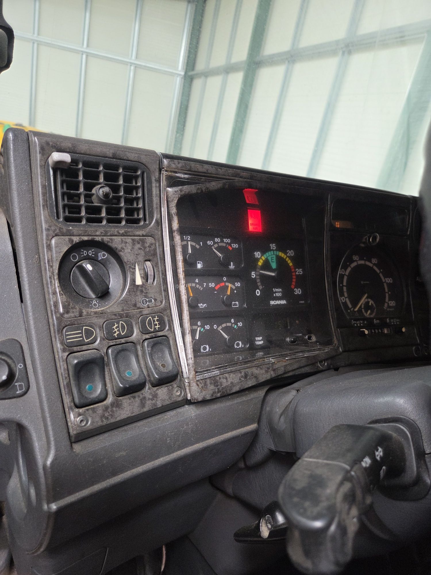Scania 420 em bom estado