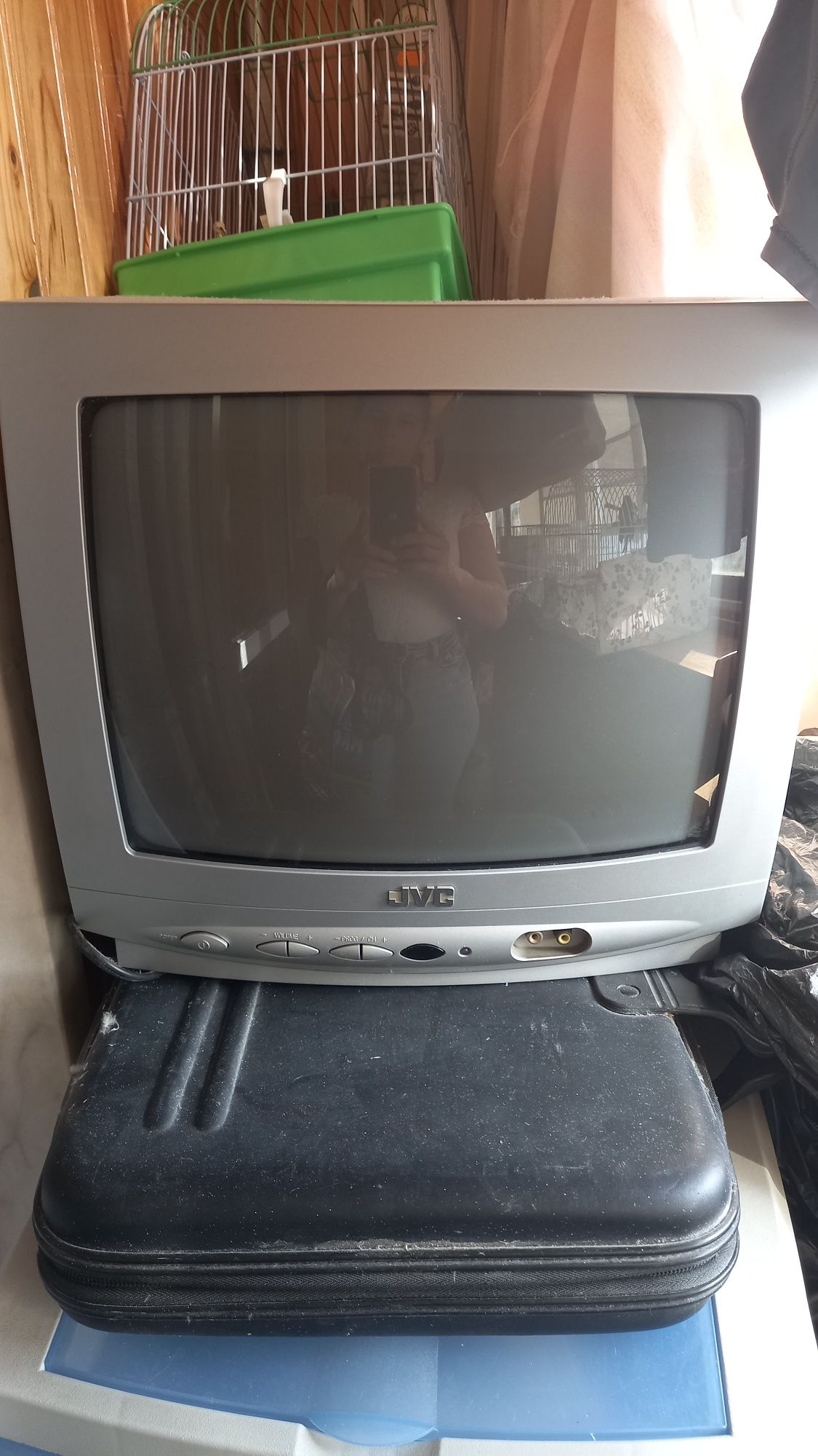 Vendo 2 tv's JVC gauis