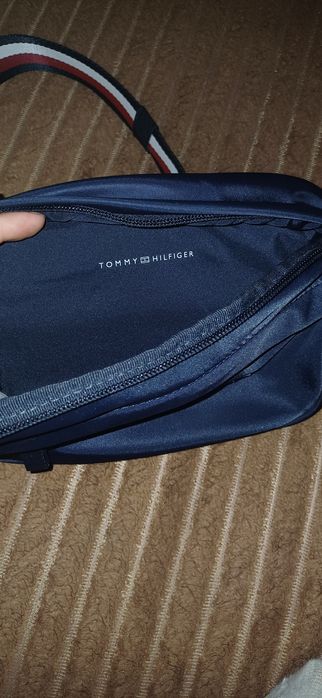 Сумочка поясная Tommy Hilfiger,  состояние идеальное