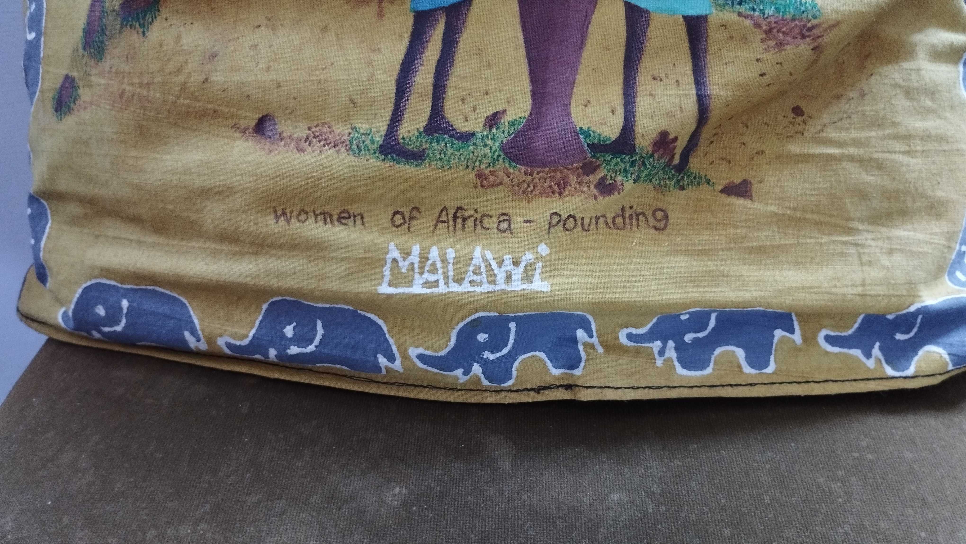 Vendo Almofada com Arte Original Pintada à Mão – Malawi