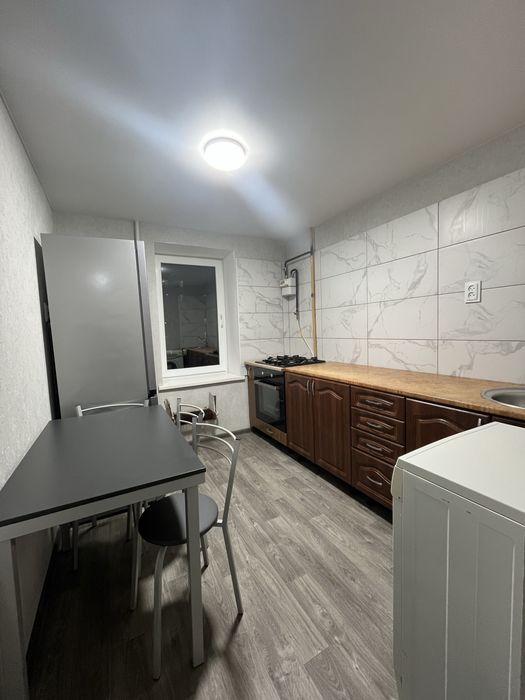 Однокімнатна з ремонтом р-н ЮЗР