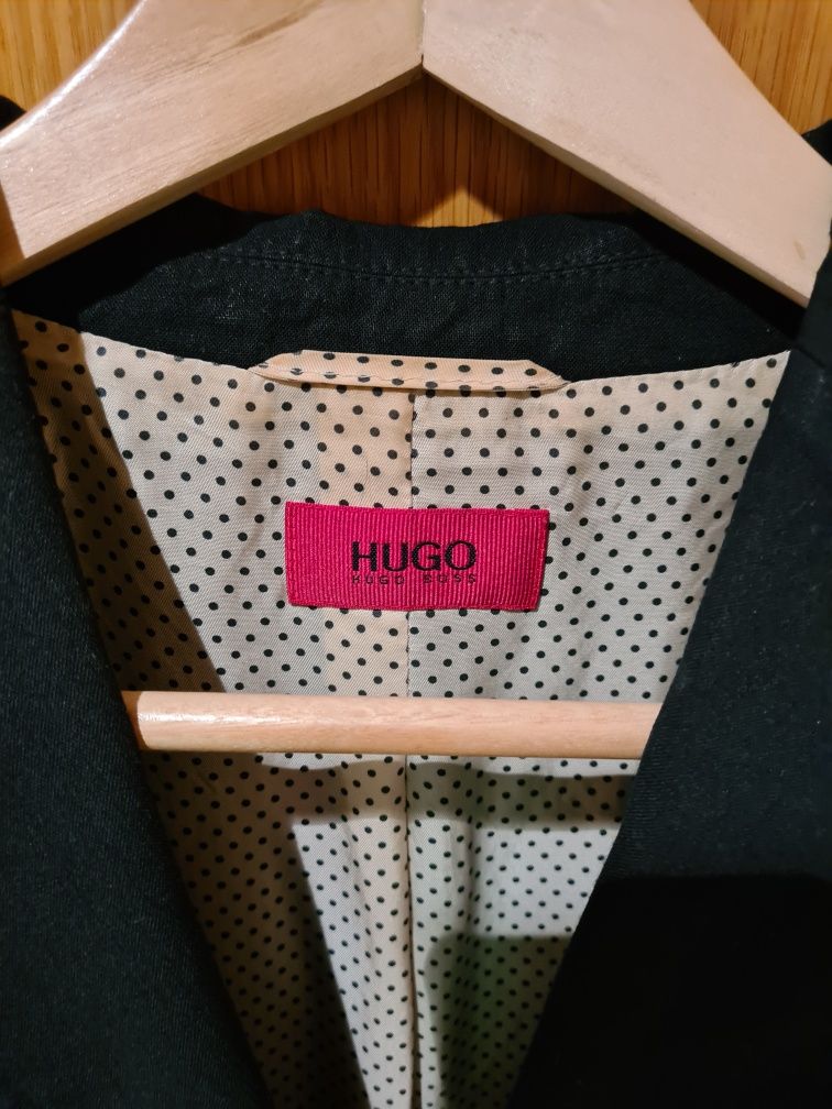 Hugo Boss -> Blazer Mulher Tam 38