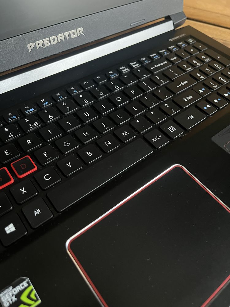 Acer predator helios 300