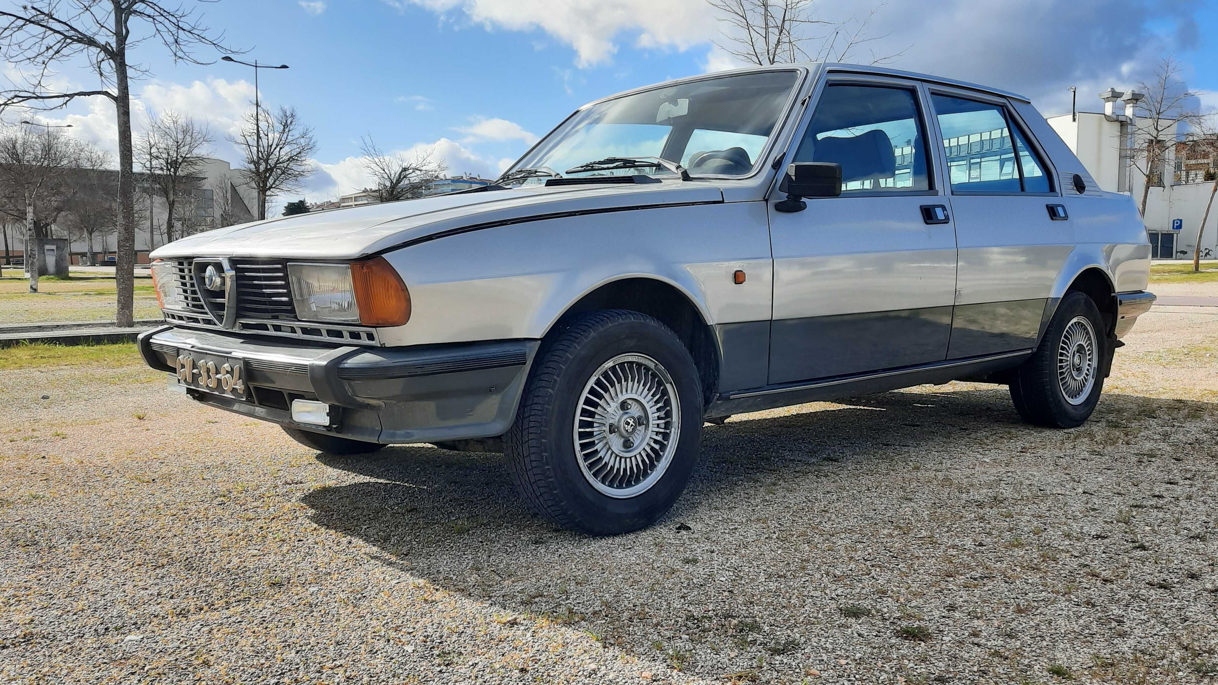 Alfa Romeo Giulietta - 1800 cc - ano 1981