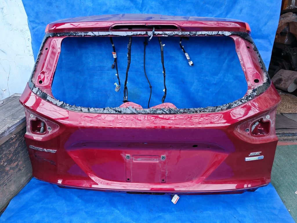 Крышка багажника, ляда Ford Escape 13-16г.