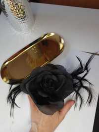 Nowa gumka korsarz  przypinka broszka spinka do włosów kwiat