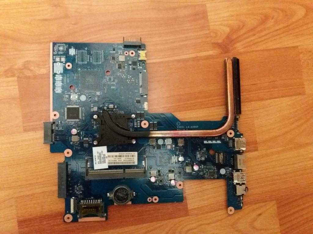Системна материнська плата ноутбука HP Compaq 15-h049no LA-A996P Rev.4