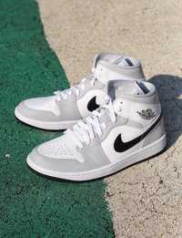 Nike  Jordan 1 Mid  Light Smoke Grey  EU38.5