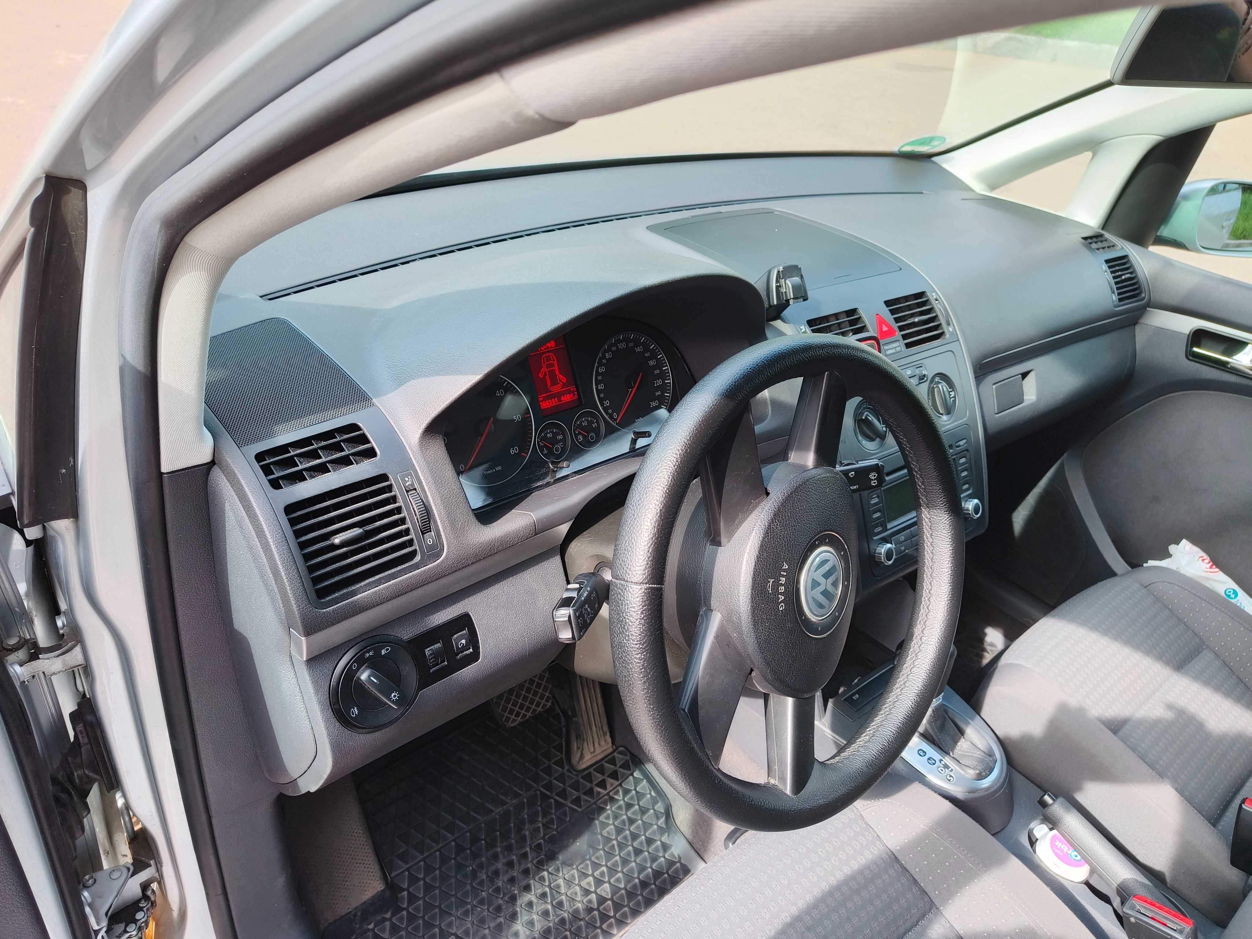 Volkswagen TOURAN 2.0 TDI 2006р автомат DSG6