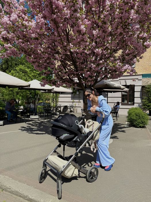 Автокрісло cybex cloud T+