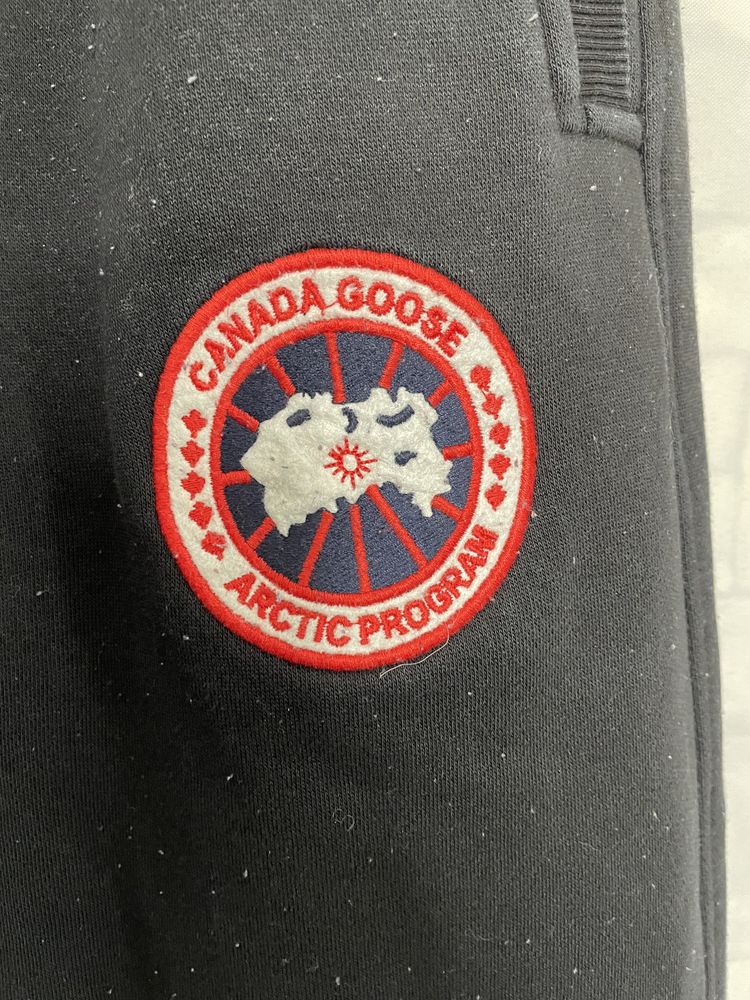 Spodnie dresowe ocieplane Canada Goose Arctic program L