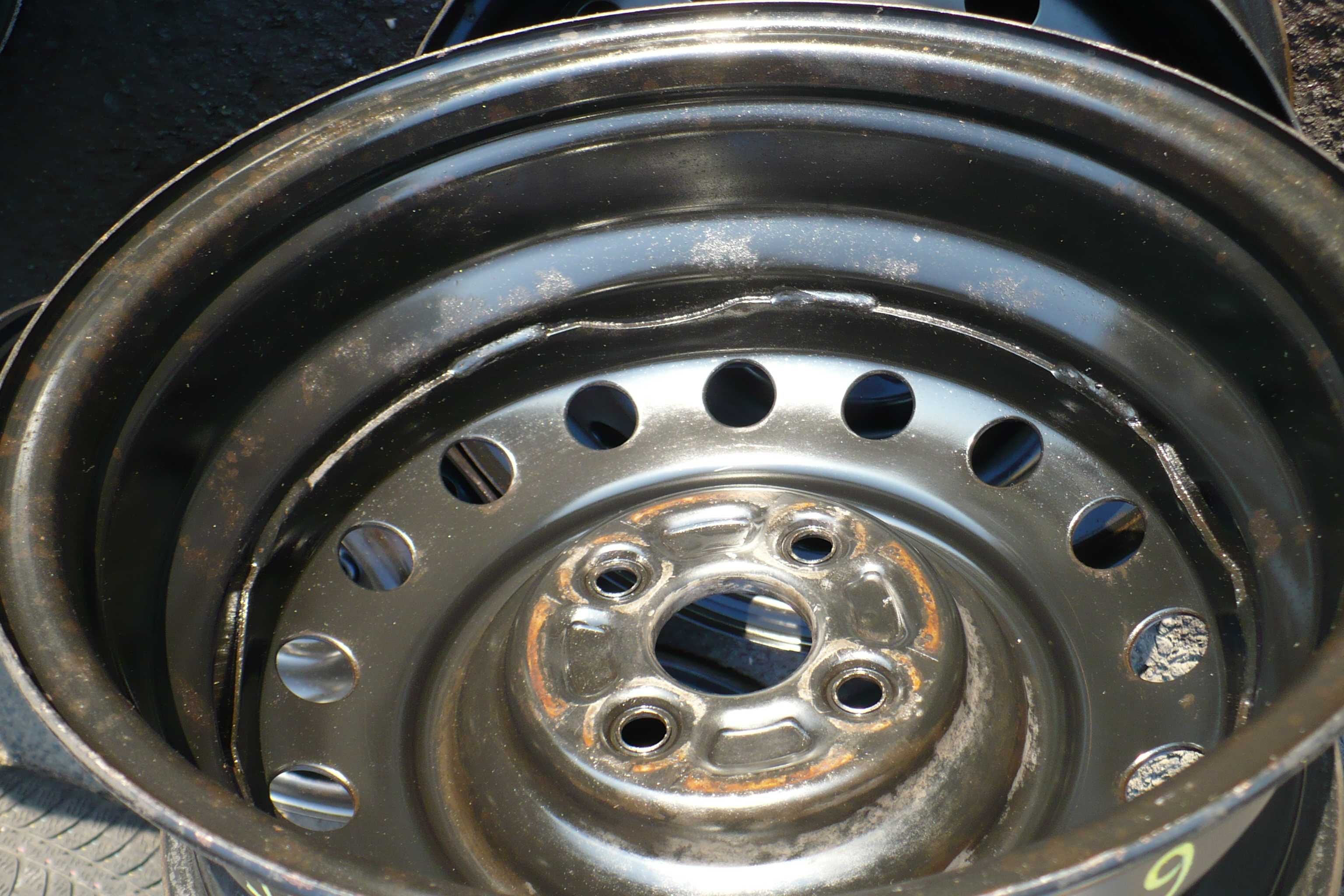 Felgi Stalowe 4X100 6JX15" ET45 Oryginał TOYOTA Komplet