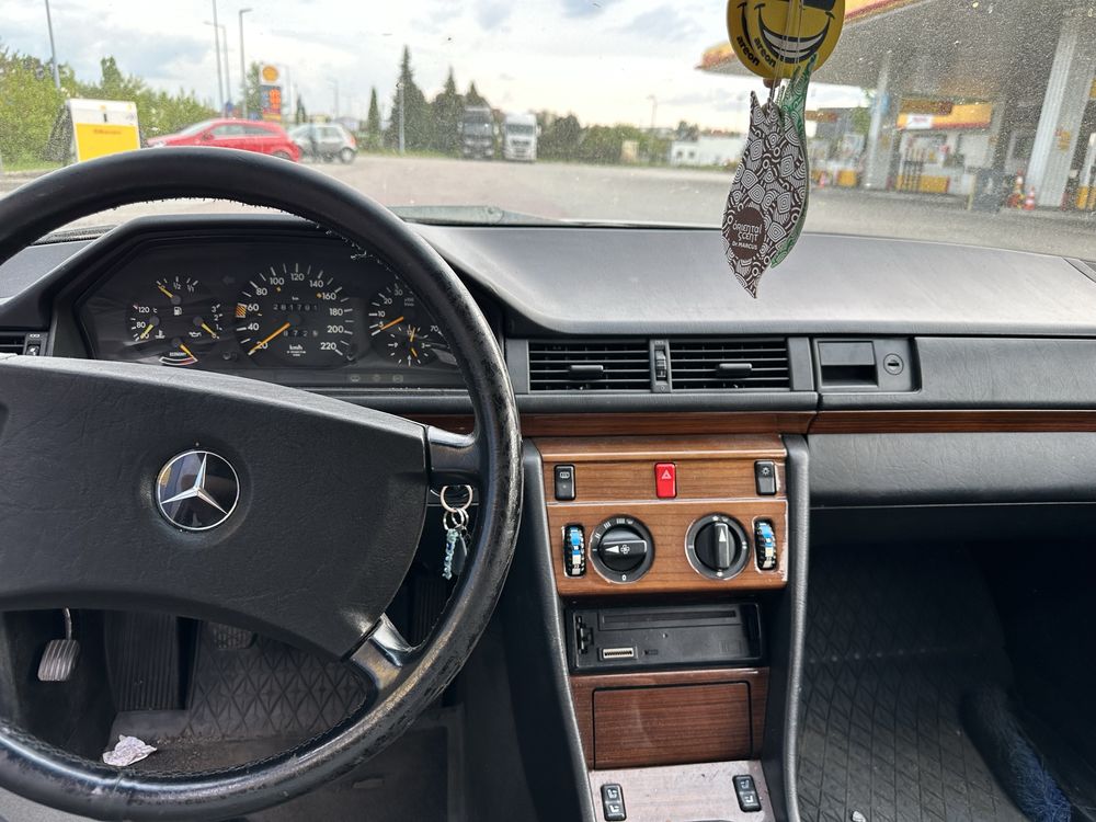 Mercedes w124 2.0