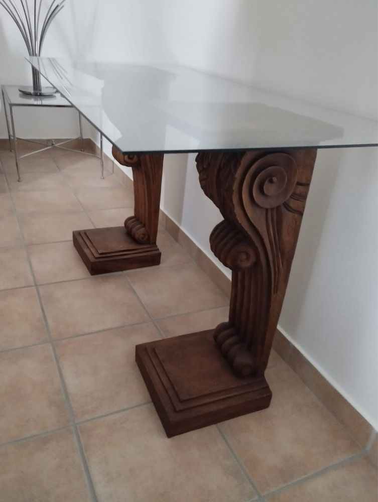 Mesa de apoio com tampo de vidro
