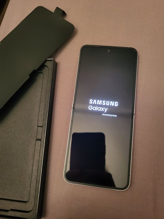 Nowy Samsung Galaxy Flip 6 256GB
