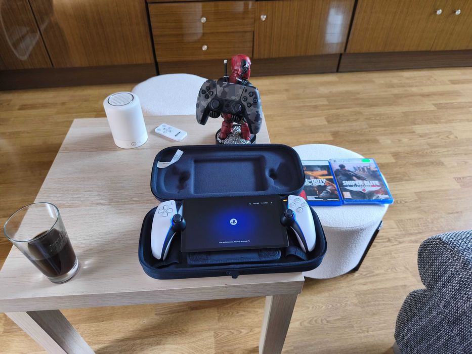 Konsola ps 5 slim z napędem i portal PS