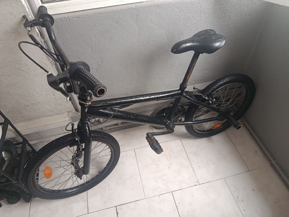 Bicicleta em bom estado geral