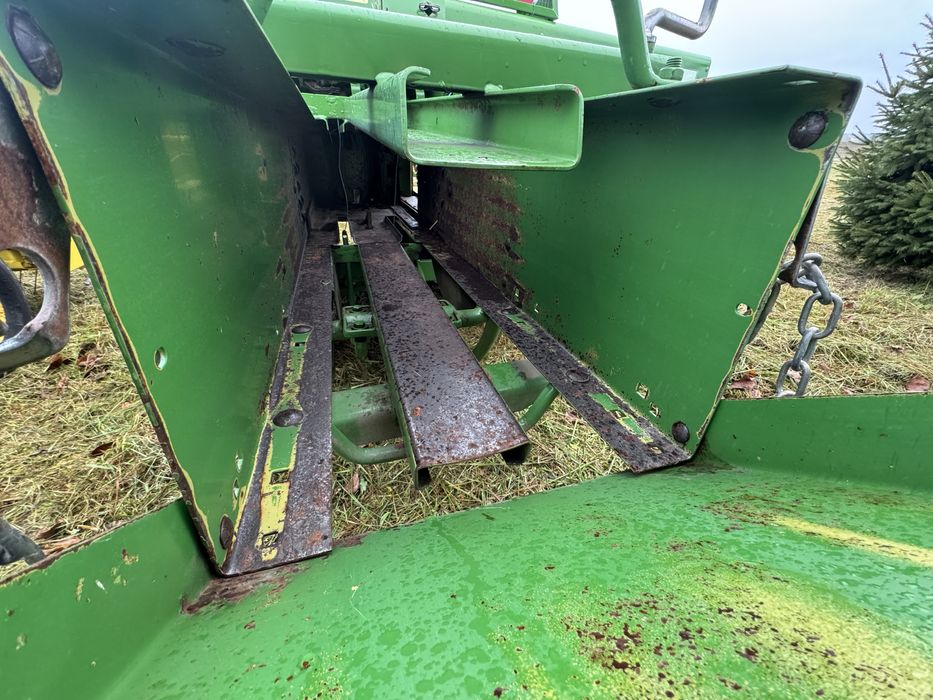 Тюковий Прес Підбирач Пресс подборщик JOHN DEERE 339 (як 330,332,336)