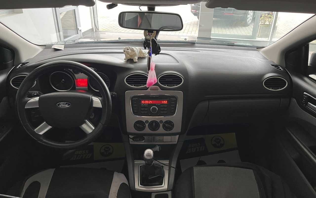 Ford Focus  2010