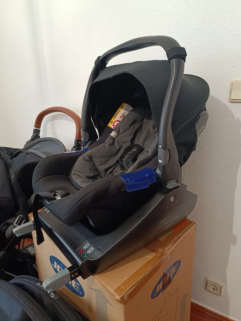 Carrinho Jané Muum + ovo + isofix + extras